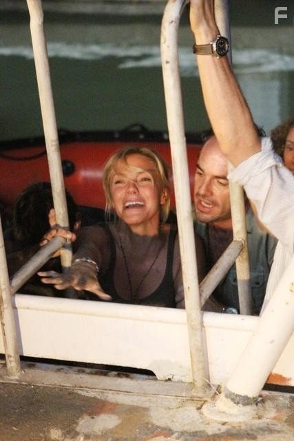 Paul Blackthorne and Eloise Mumford in Река (2012)