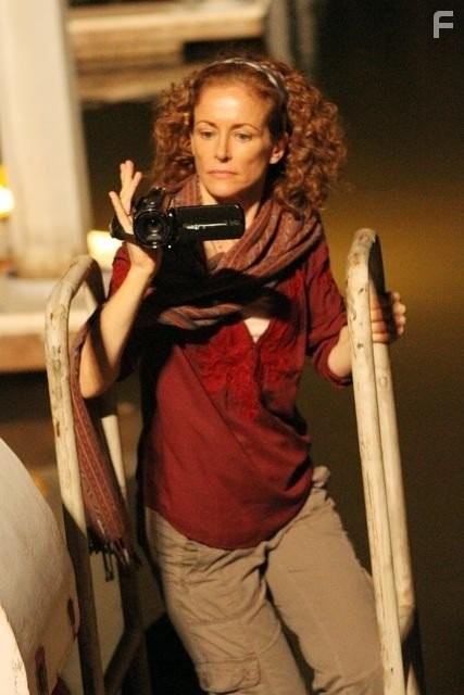 Leslie Hope in Река (2012)