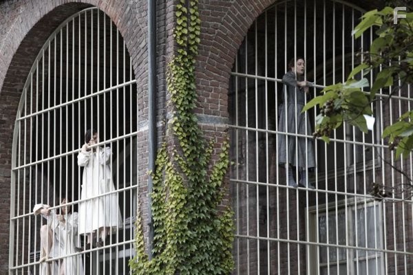 Giovanna Mezzogiorno in Побеждать (2009)