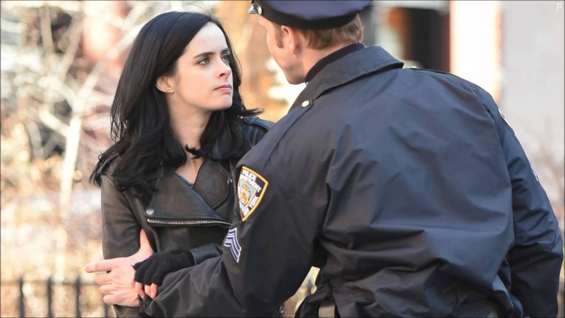 Krysten Ritter and Wil Traval in Джессика Джонс (2015)