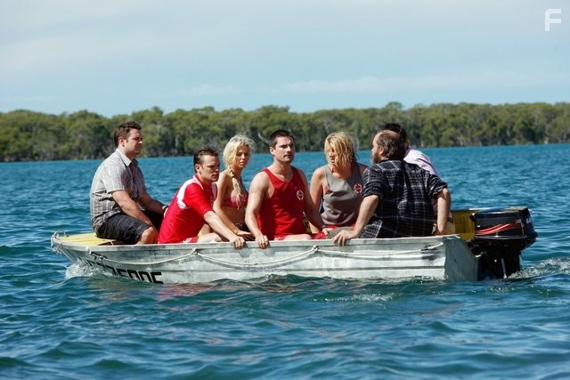Renee Bowen, Remi Broadway, Chelan Simmons, and Warren Christie in Акулы Малибу (2009)
