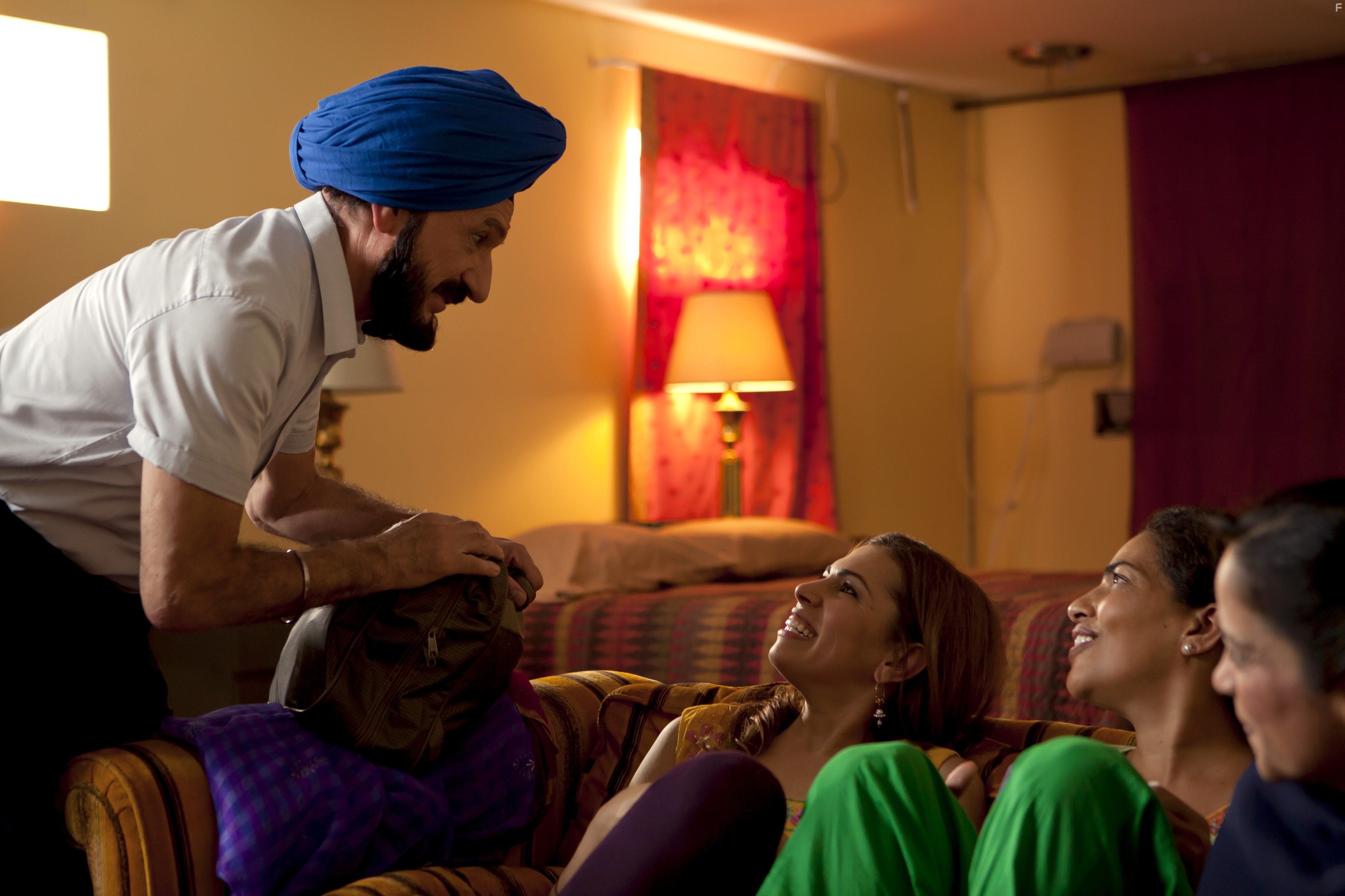 Ben Kingsley, Sarita Choudhury, and Daniela Lavender in Уроки вождения (2014)