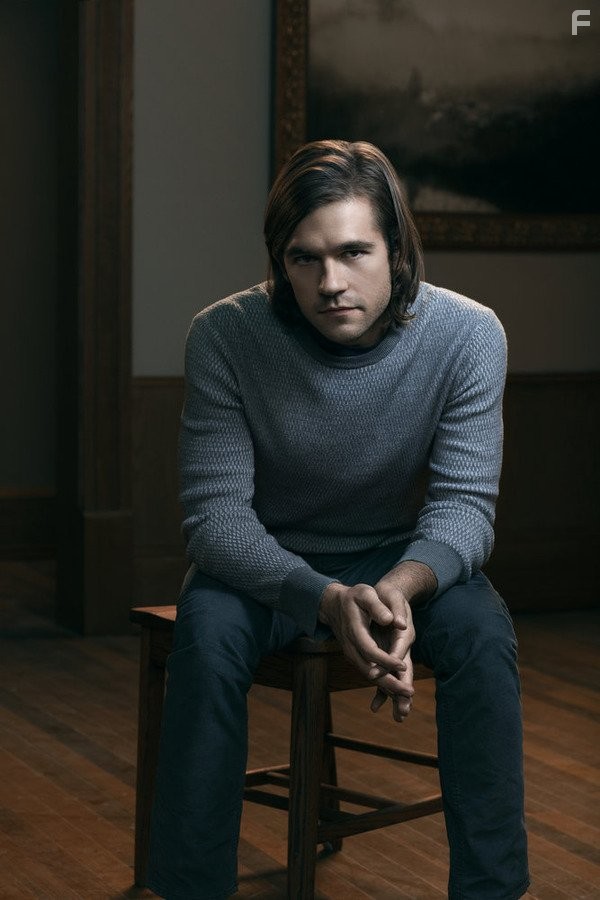 Jason Ralph in Волшебники (2015)