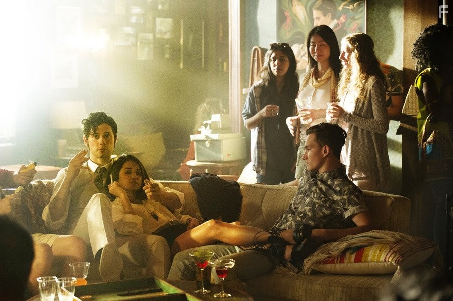 Summer Bishil and Hale Appleman in Волшебники (2015)