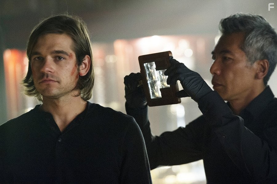 Hiro Kanagawa and Jason Ralph in Волшебники (2015)