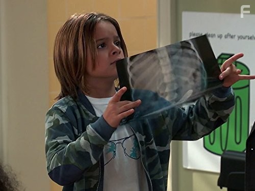 Mace Coronel in Nicky, Ricky, Dicky & Dawn (2014)