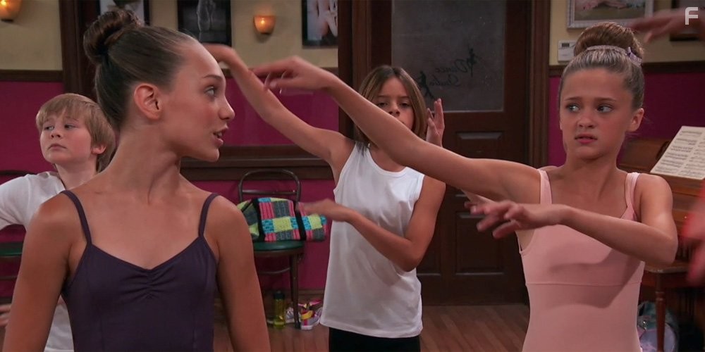 Maddie Ziegler, Casey Simpson, Mace Coronel, and Lizzy Greene in Nicky, Ricky, Dicky & Dawn (2014)