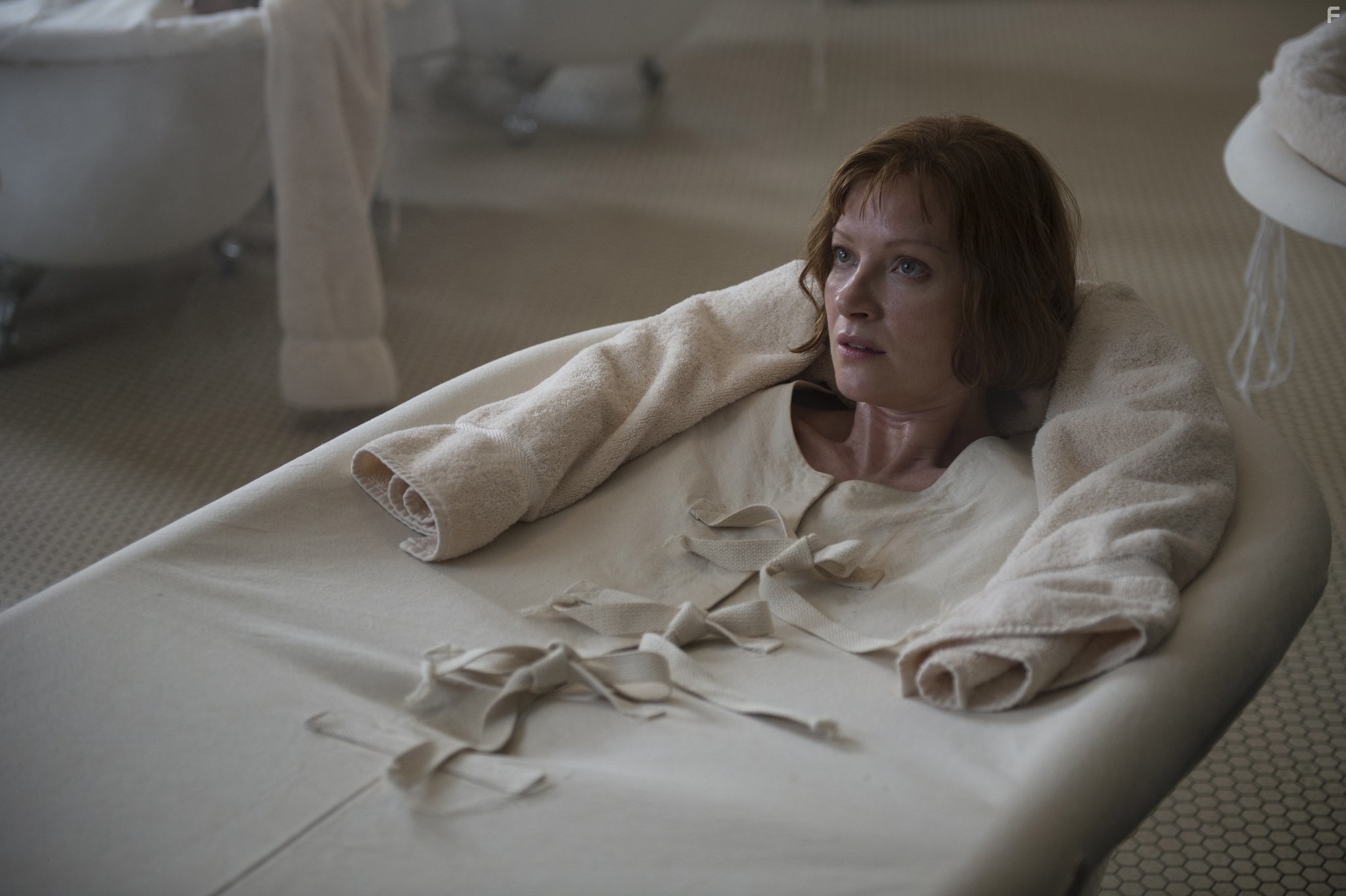 Gretchen Mol in Подпольная империя (2010)