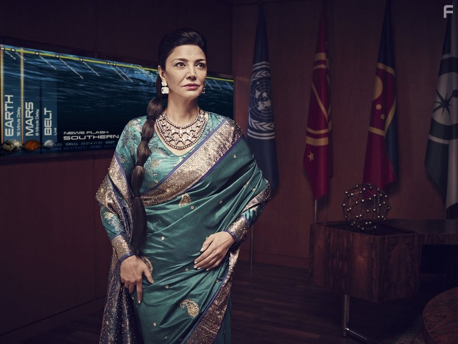 Shohreh Aghdashloo in Пространство (2015)