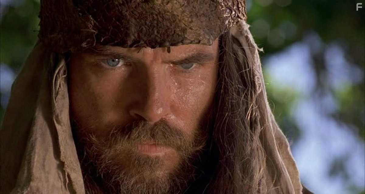 Pierce Brosnan in Робинзон Крузо (1997)