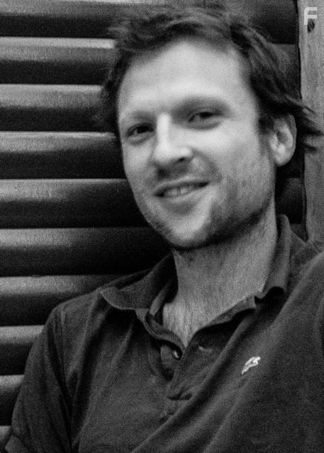 Orlando von Einsiedel in Tomorrow We Disappear (2014)