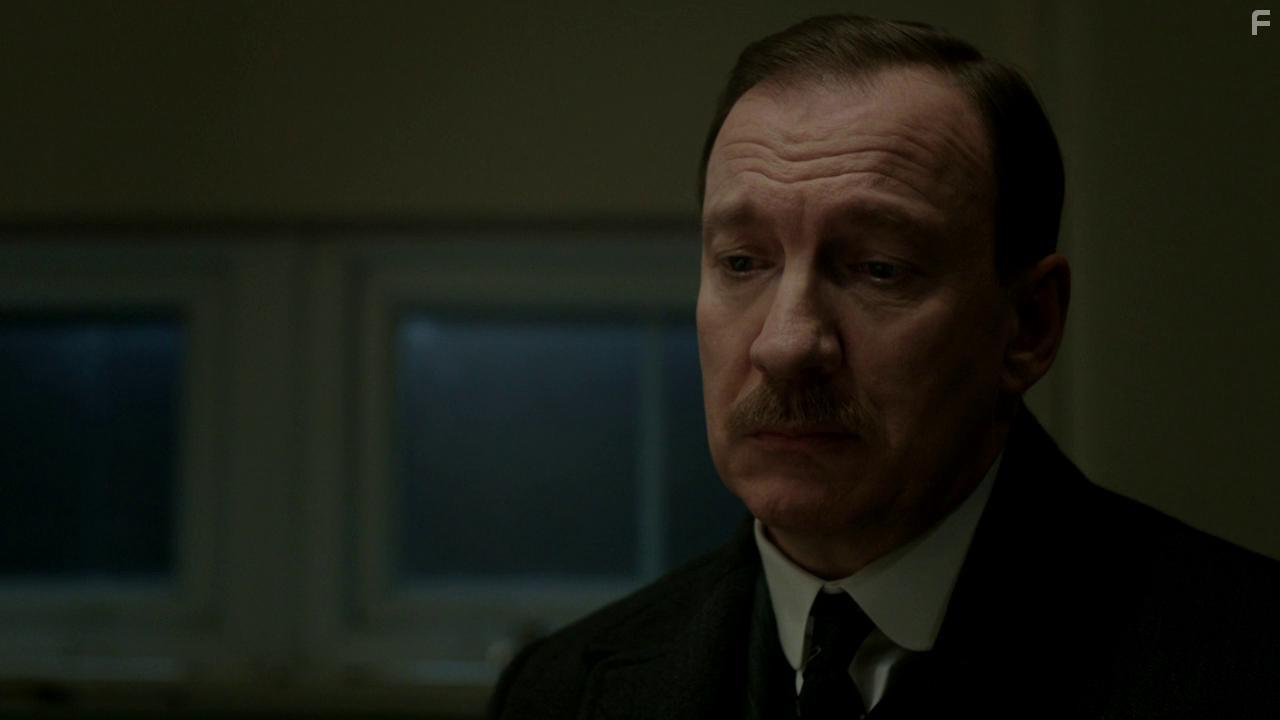 David Thewlis in An Inspector Calls (2015)
