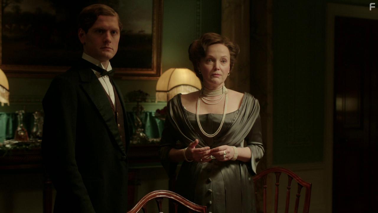 Miranda Richardson and Kyle Soller in An Inspector Calls (2015)