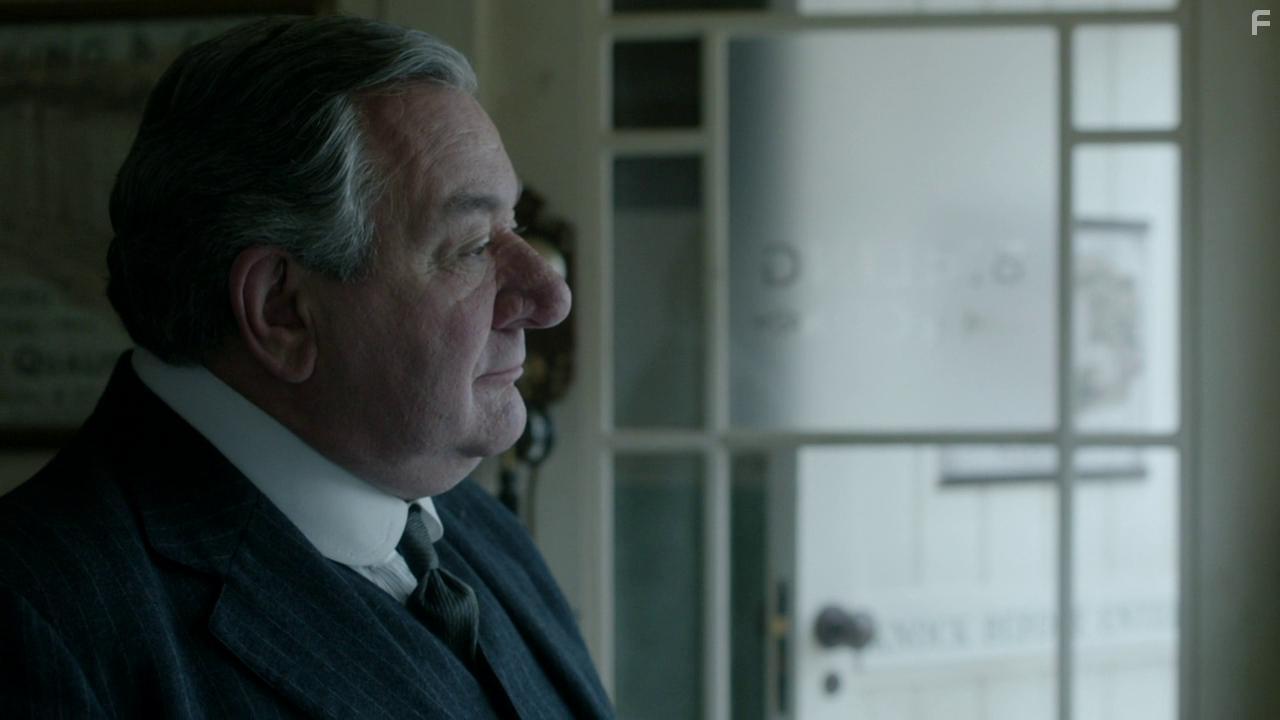 Ken Stott in An Inspector Calls (2015)