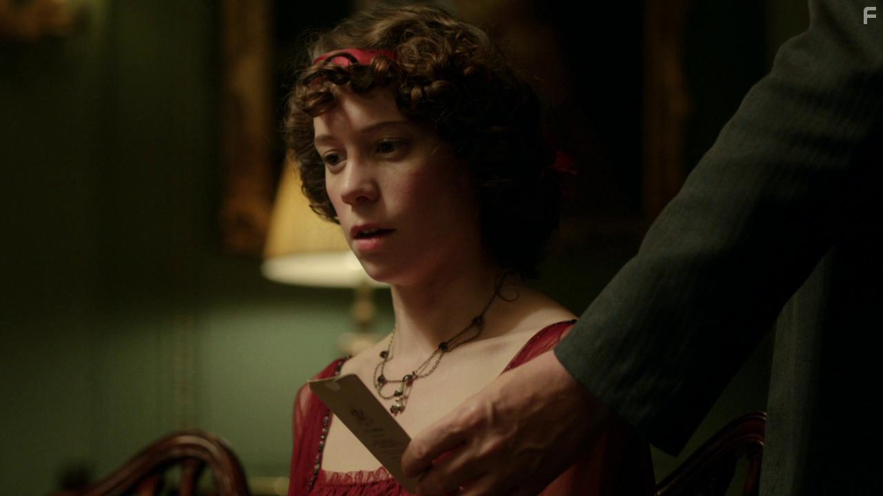 Chloe Pirrie in An Inspector Calls (2015)