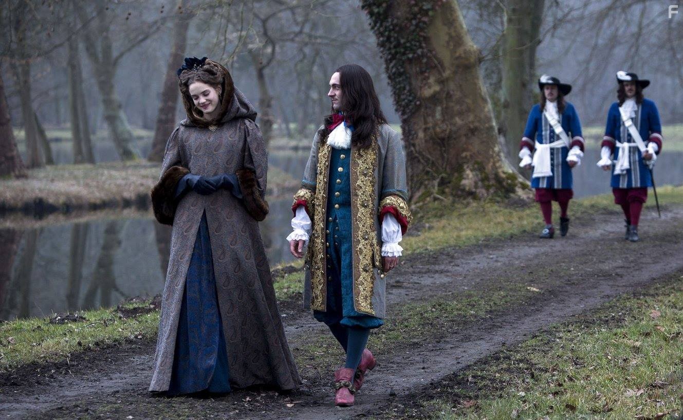 George Blagden and No?mie Schmidt in Версаль (2015)