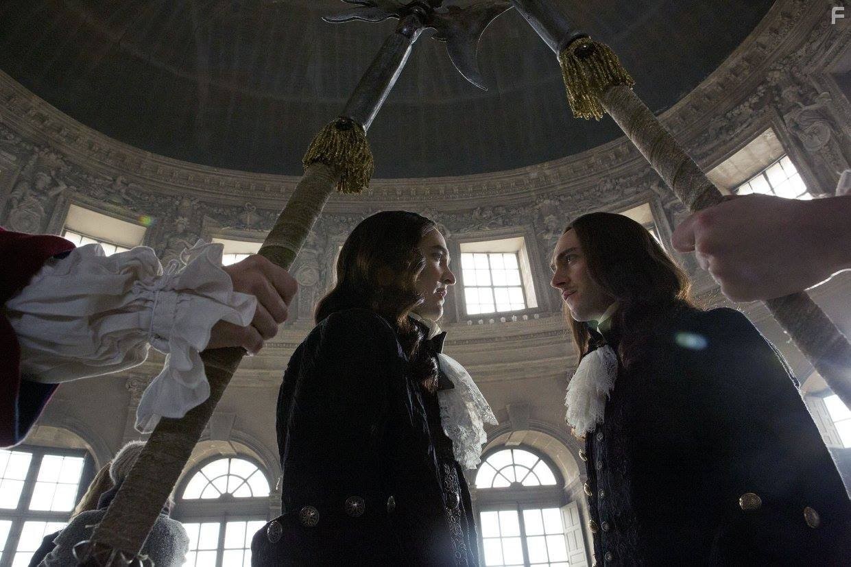 Alexander Vlahos and George Blagden in Версаль (2015)