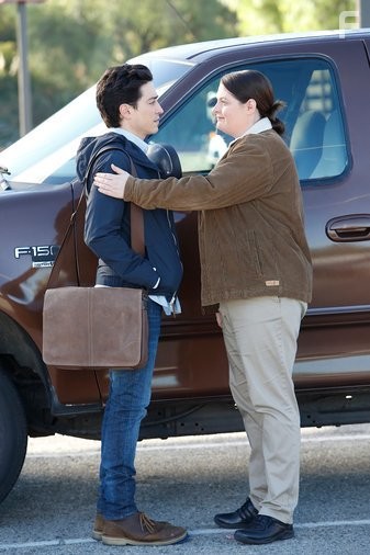 Ben Feldman and Lauren Ash in Супермаркет (2015)