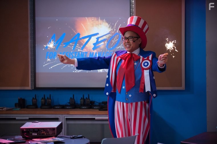 Nico Santos in Супермаркет (2015)