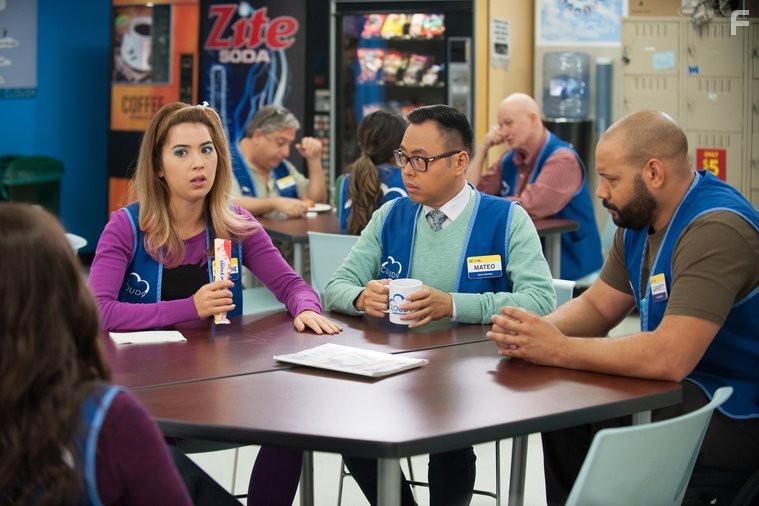 Colton Dunn, Nichole Bloom, and Nico Santos in Супермаркет (2015)