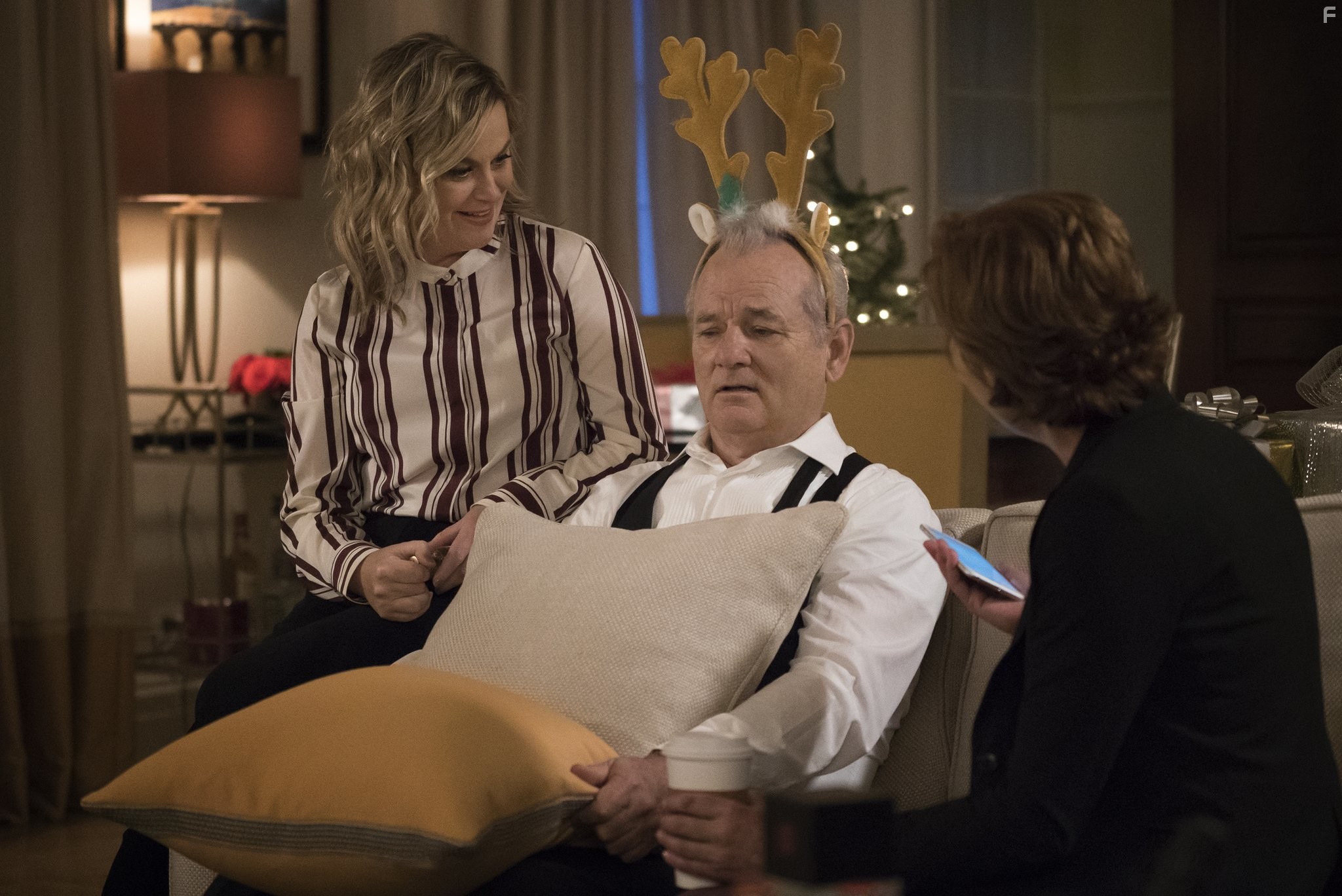 Bill Murray and Amy Poehler in Очень Мюрреевское Рождество (2015)
