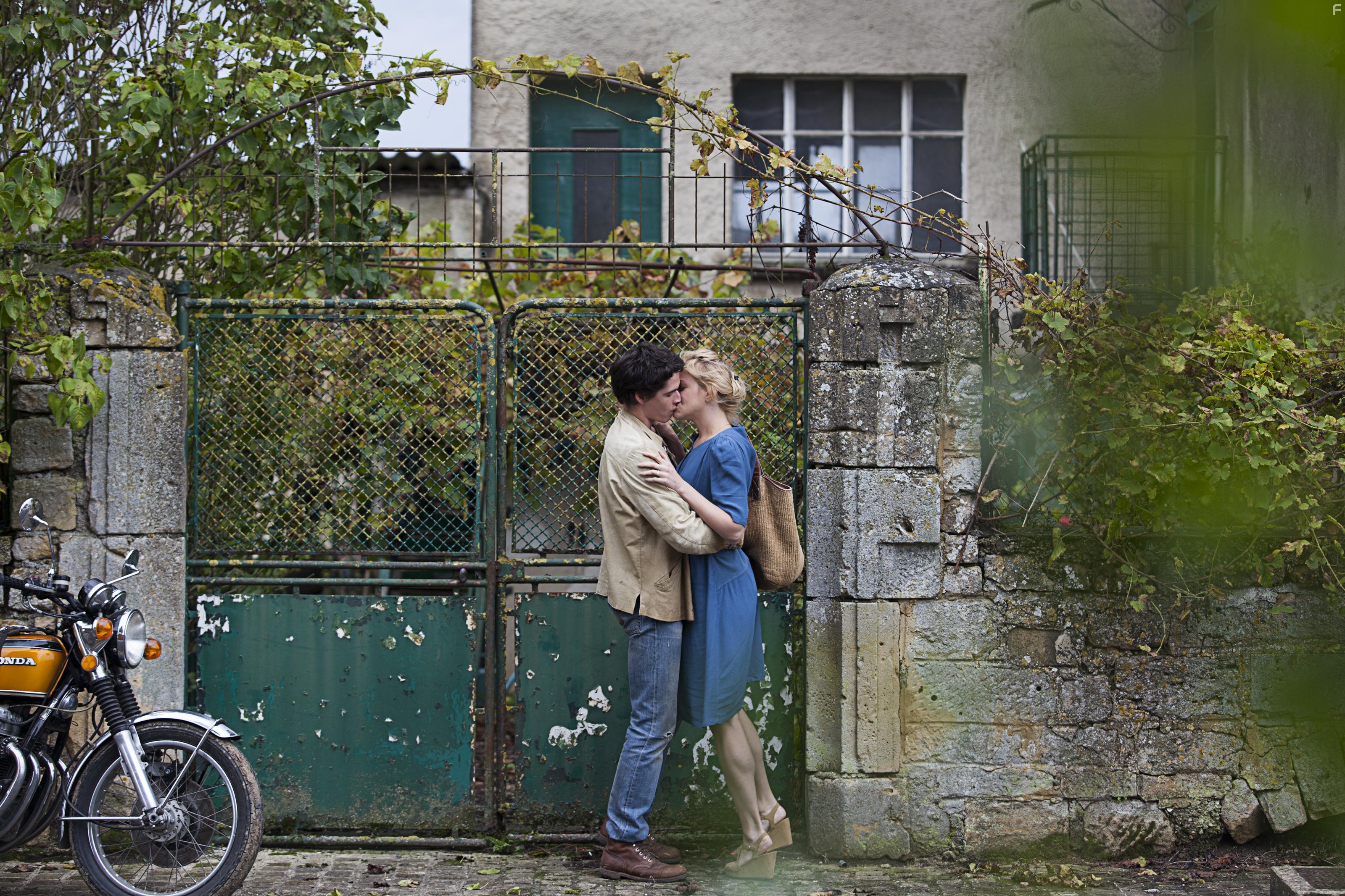 Pierre Boulanger and Loes Haverkort in Rendez-Vous (2015)
