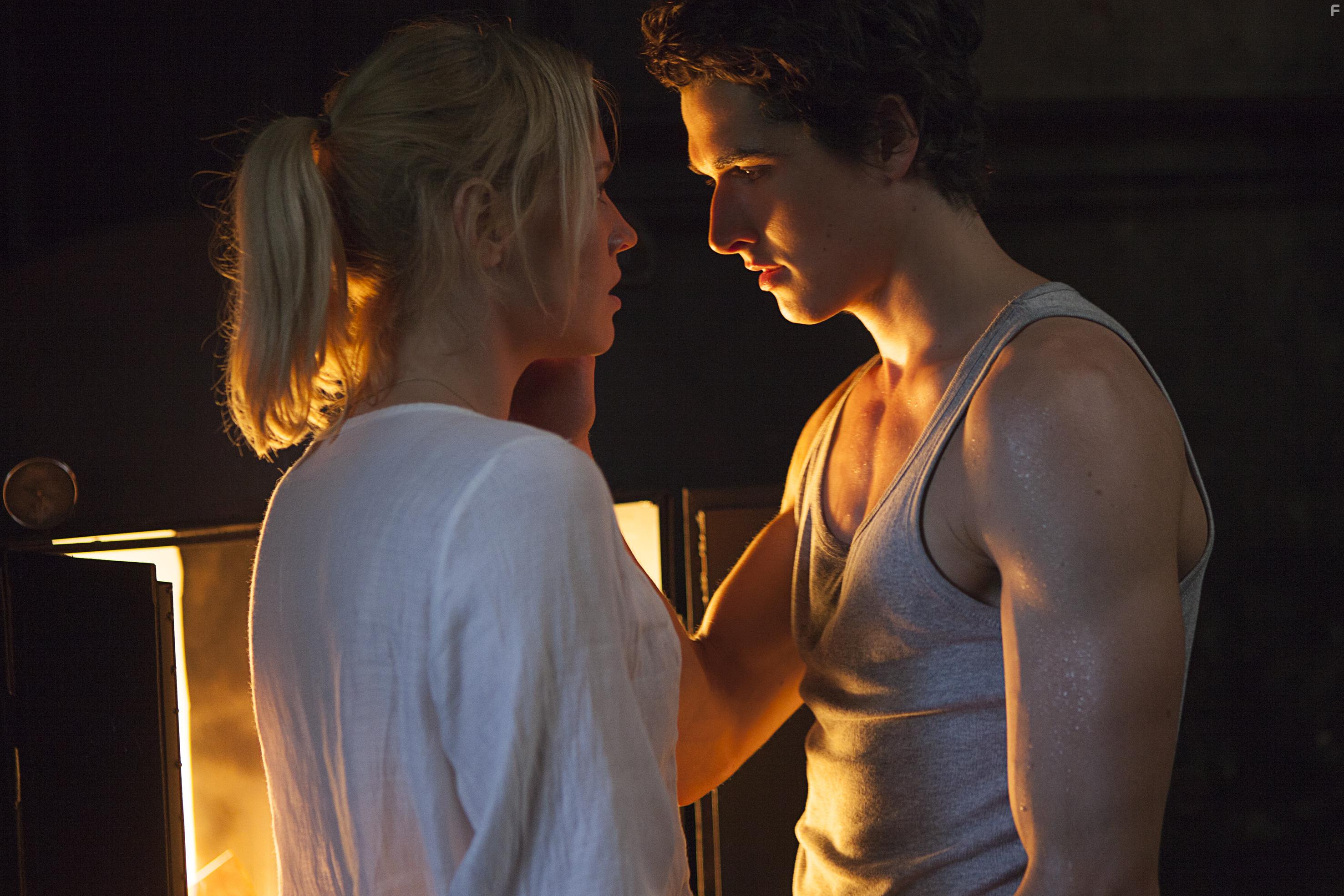 Pierre Boulanger and Loes Haverkort in Rendez-Vous (2015)