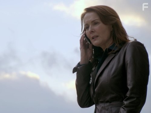 Laura Innes in Событие (2010)