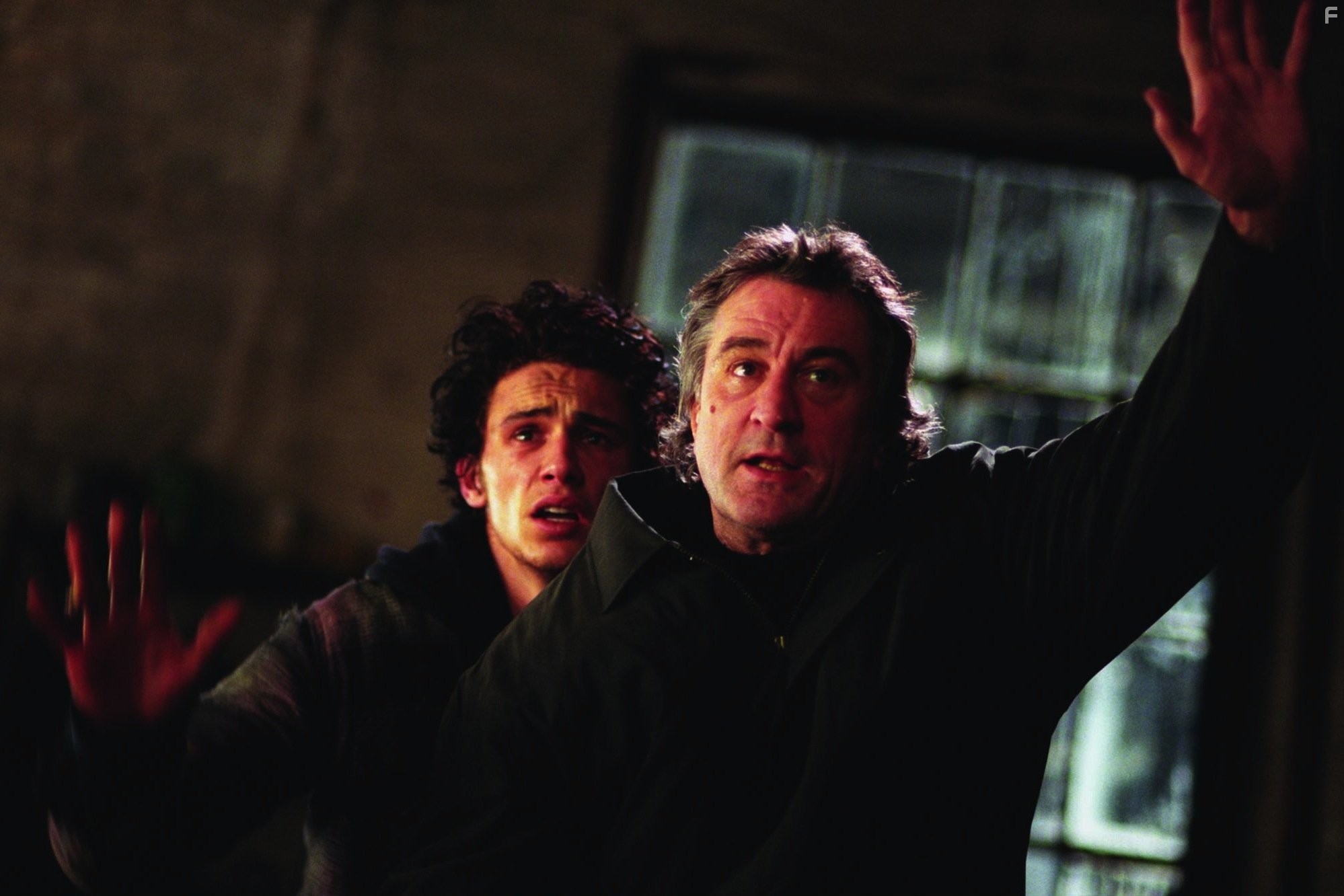 Robert De Niro and James Franco in Последнее дело Ламарки (2002)