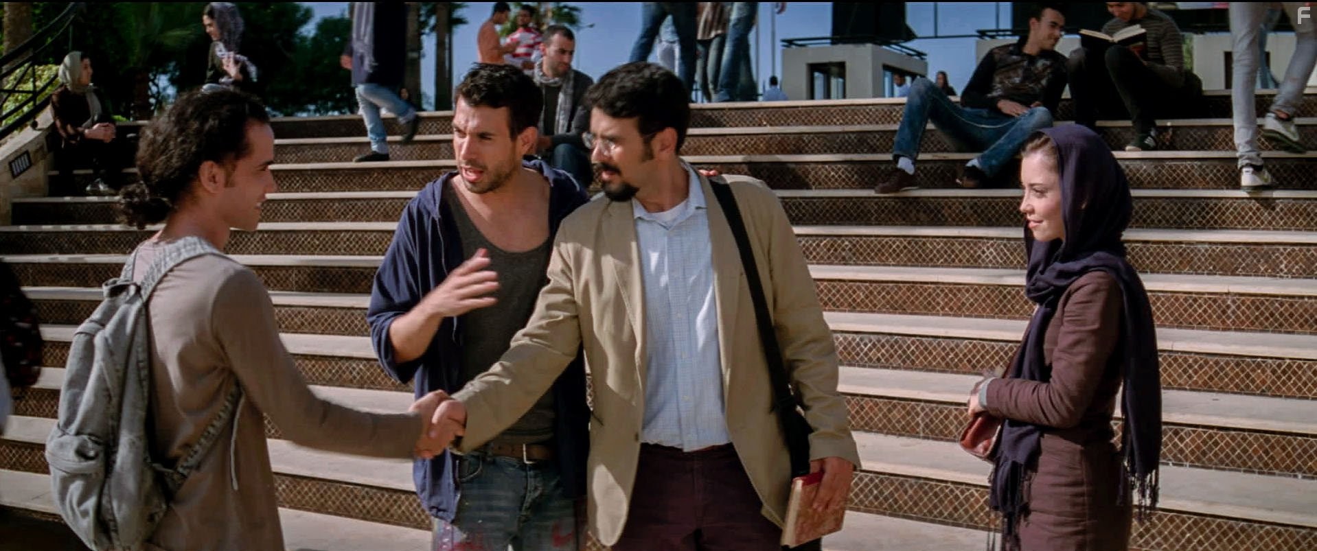 Reece Ritchie, Bamshad Abedi-Amin, Tom Cullen, and Marama Corlett in Танцующий в пустыне (2014)