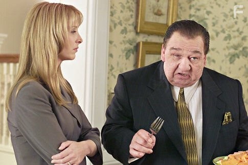 Lisa Kudrow and Joe Viterelli in Анализируй то (2002)