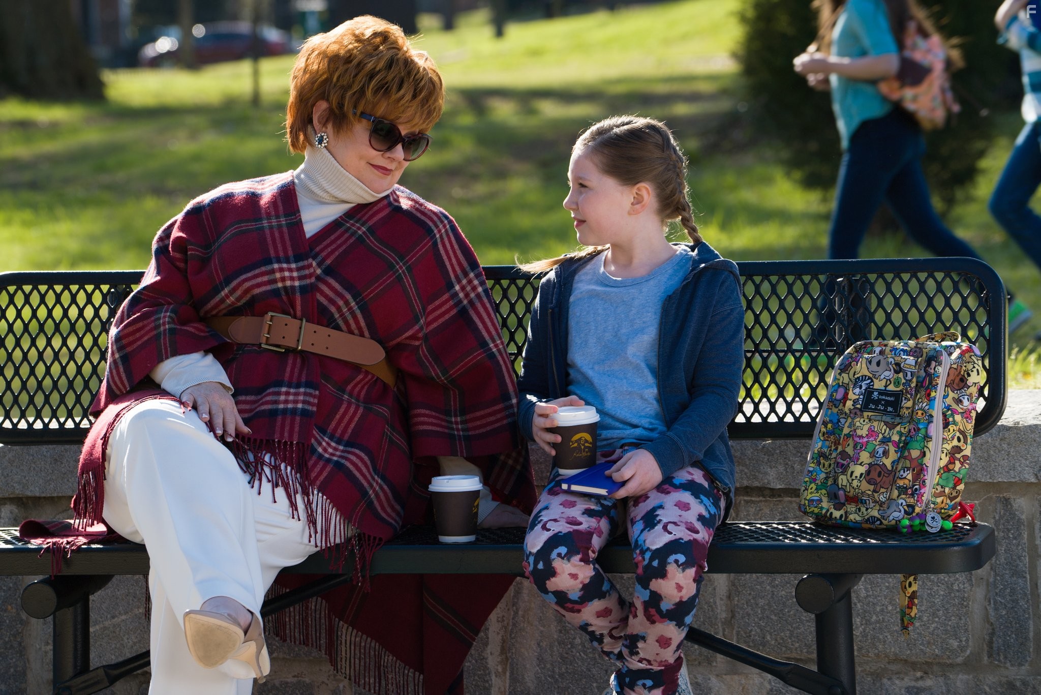 Melissa McCarthy and Ella Anderson in Большой Босс (2016)