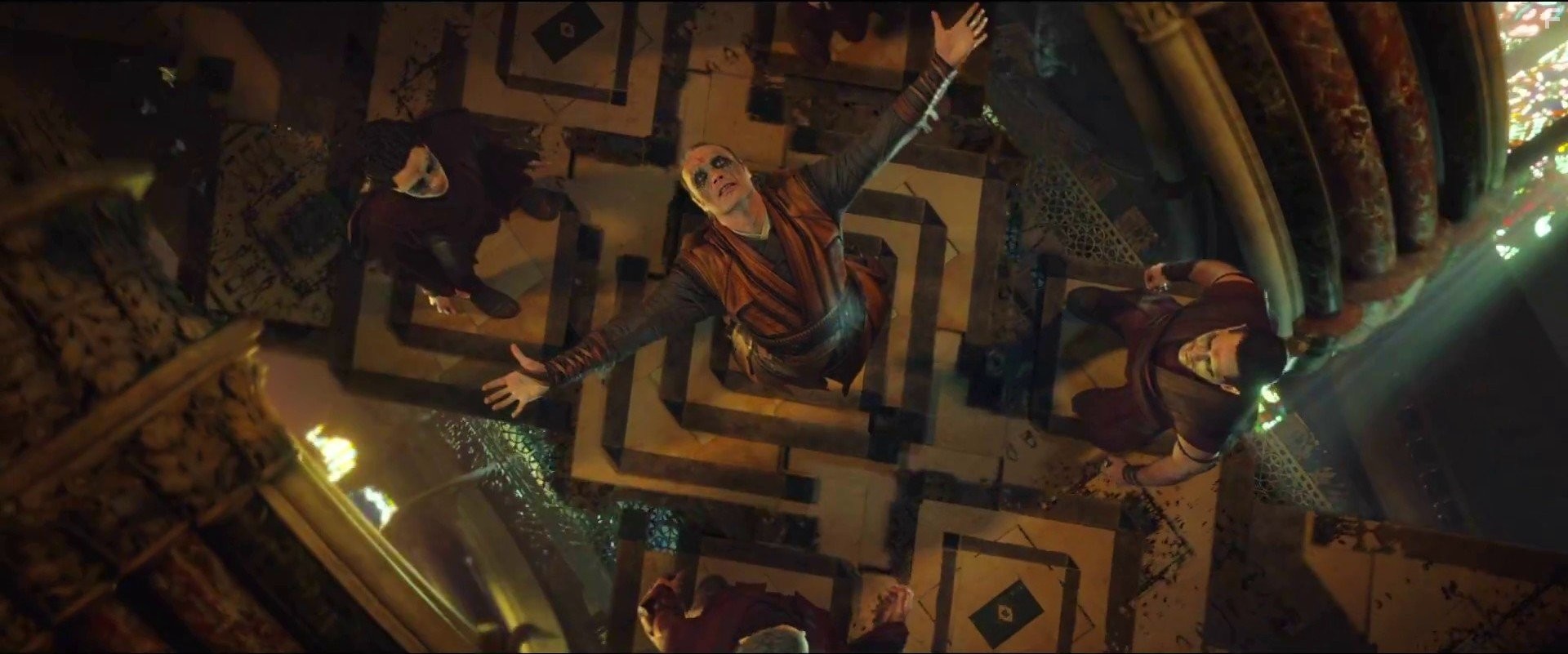 Mads Mikkelsen in Доктор Стрэндж (2016)