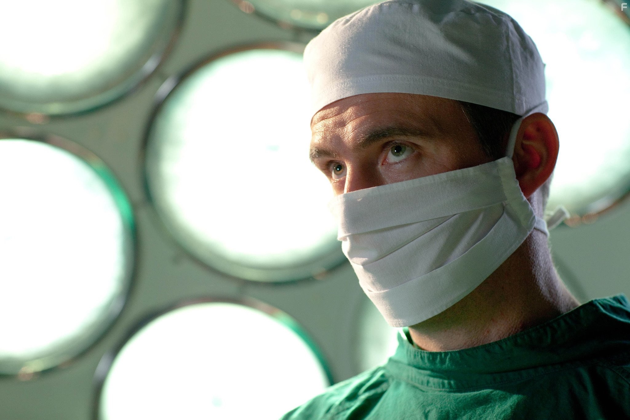 Jack Davenport in На последнем дыхании (2013)