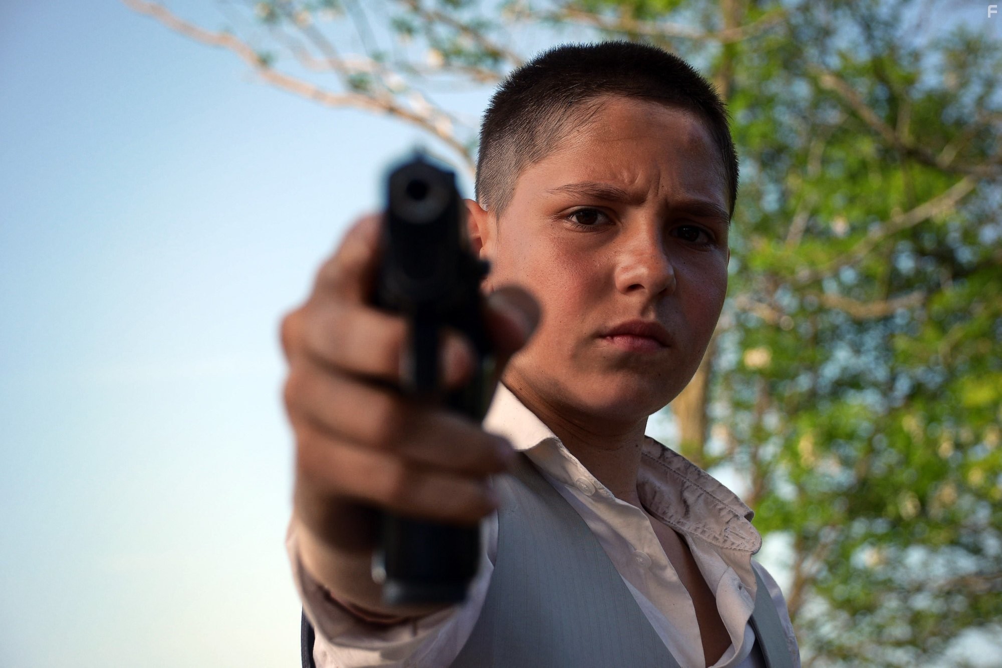 Denis Muric in Enklava (2015)