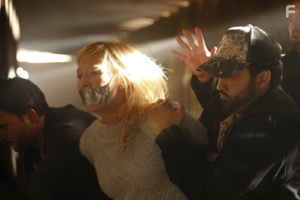 Kelli Giddish in Преследование (2010)