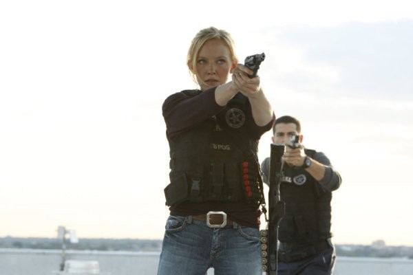 Kelli Giddish in Преследование (2010)