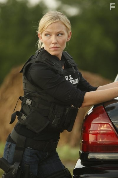 Kelli Giddish in Преследование (2010)