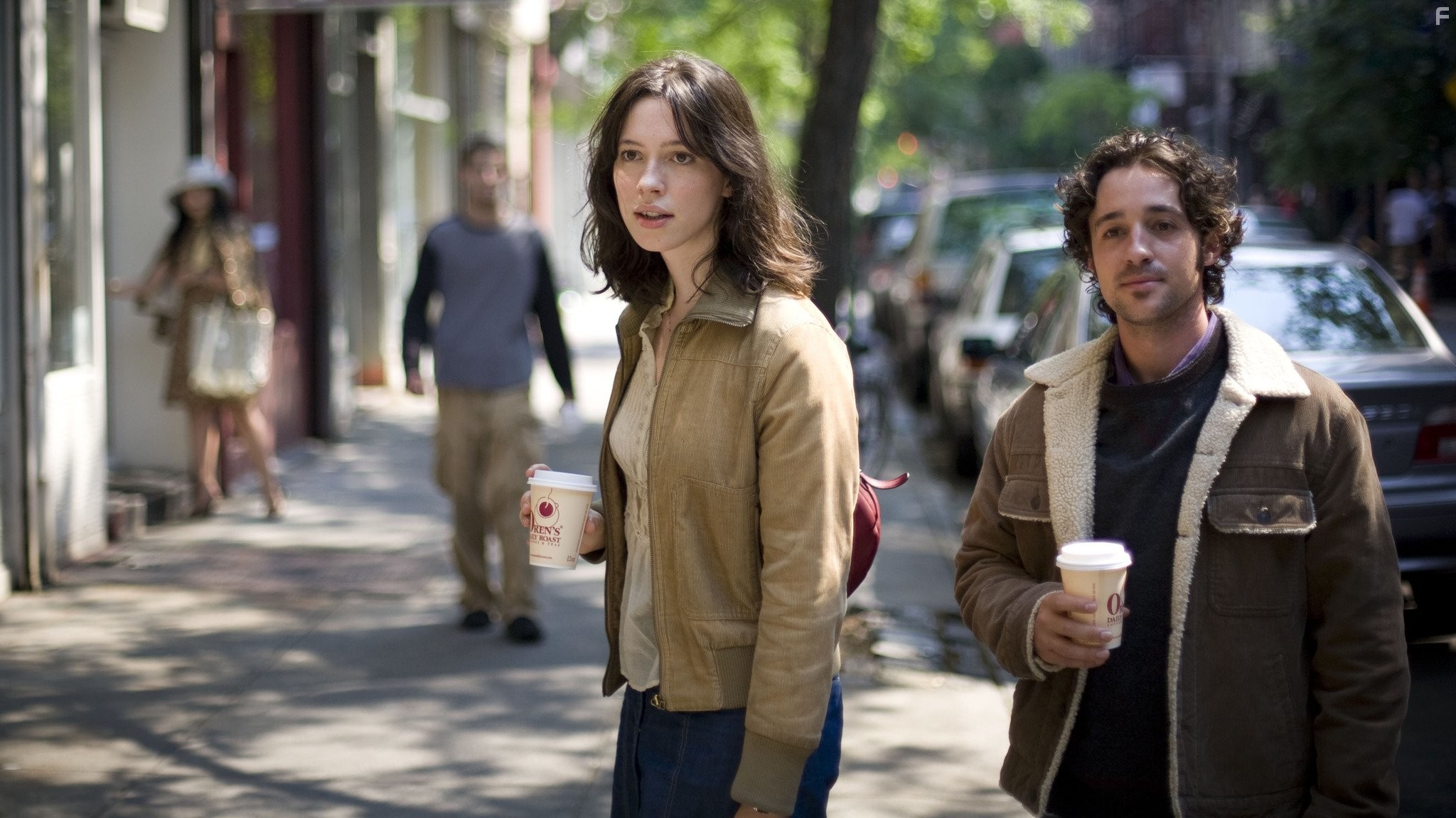 Thomas Ian Nicholas and Rebecca Hall in Ненужные вещи (2010)
