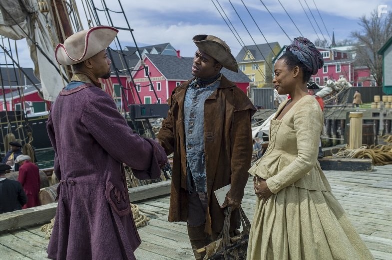 Cuba Gooding Jr., Lyriq Bent, and Aunjanue Ellis in The Book of Negroes (2015)