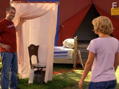 Garret Dillahunt in Воспитывая Хоуп (2010)