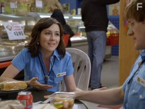 Shannon Woodward and Lucas Neff in Воспитывая Хоуп (2010)