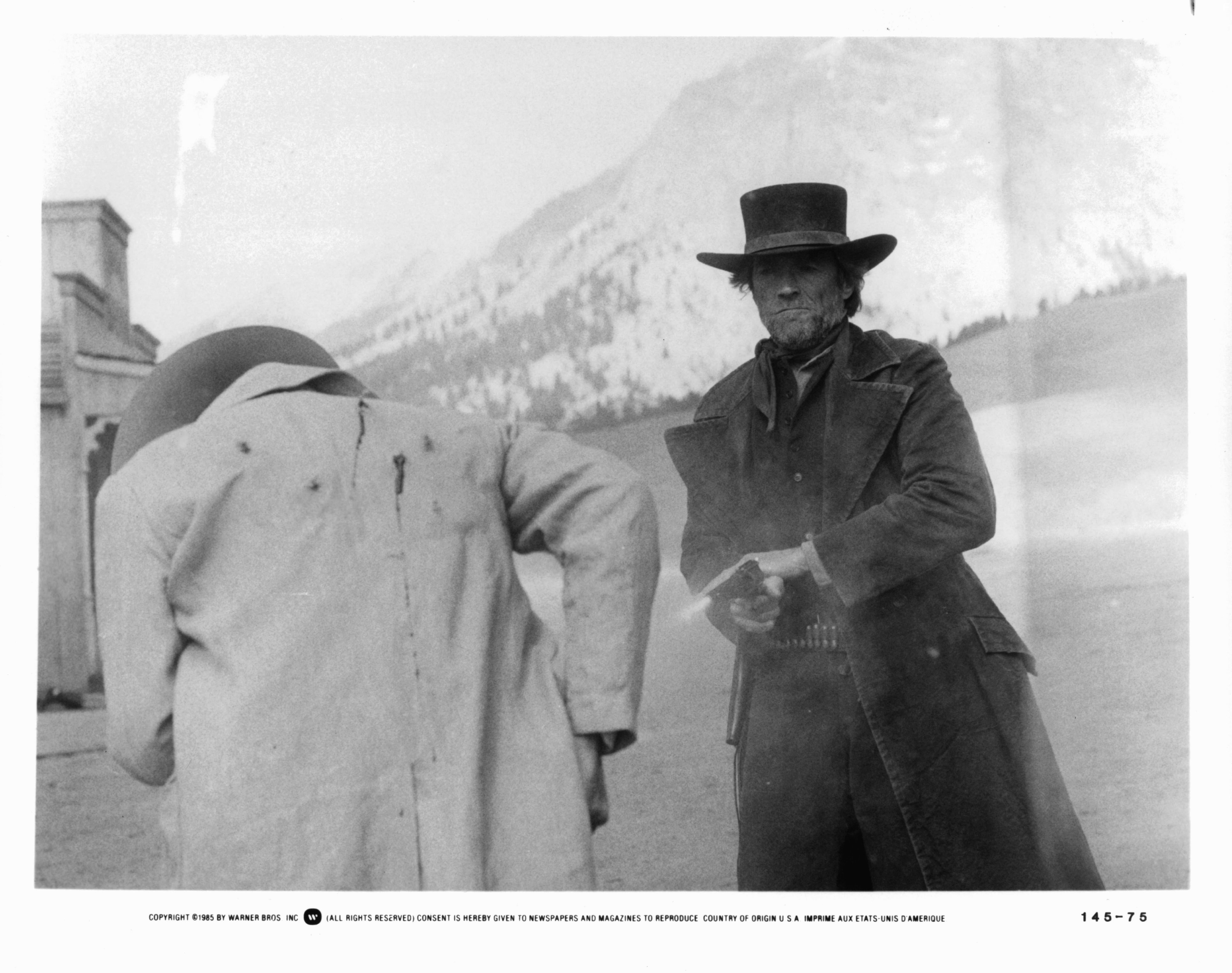 Clint Eastwood in Имя ему Смерть (1985)