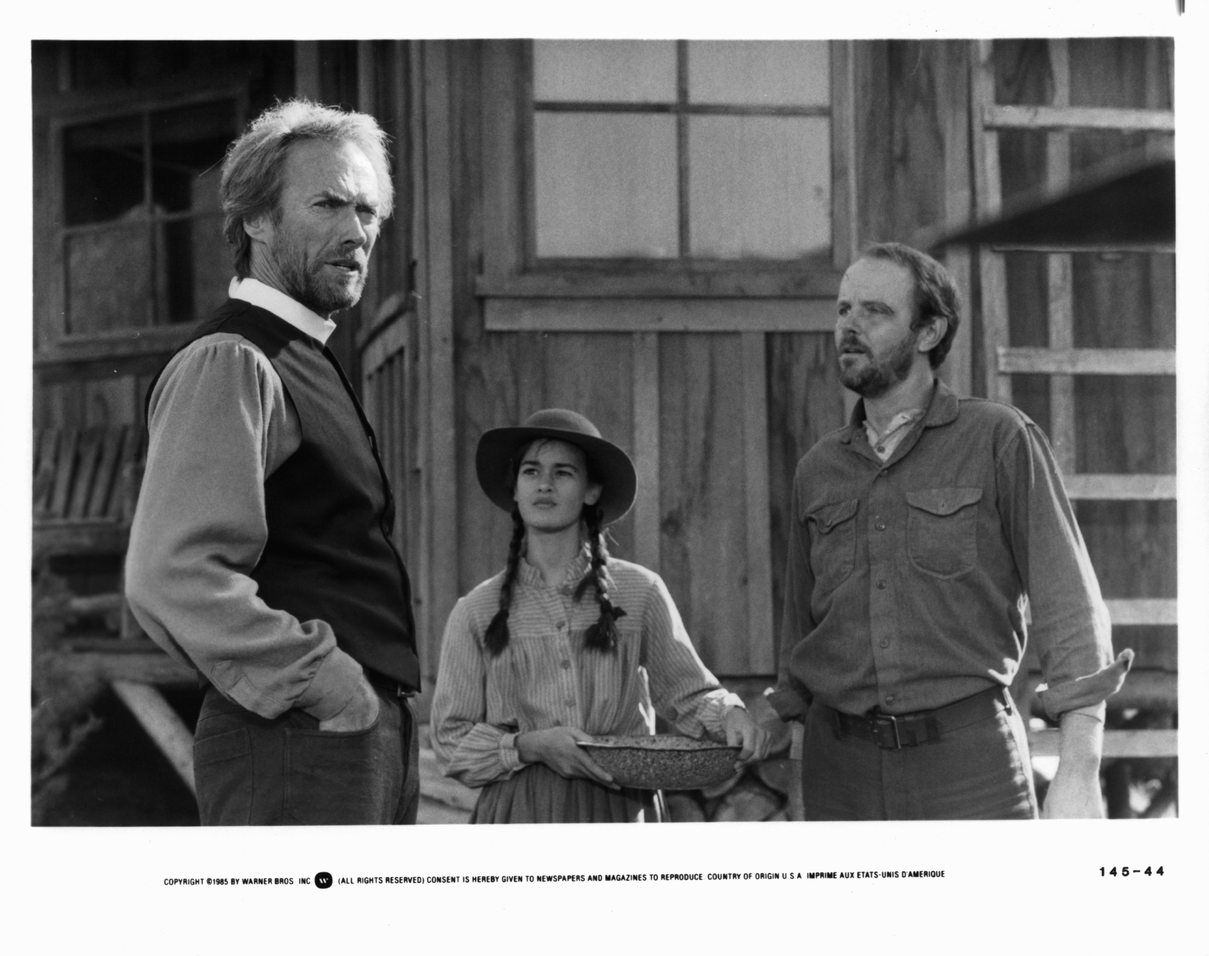 Clint Eastwood, Sydney Penny, and Michael Moriarty in Имя ему Смерть (1985)