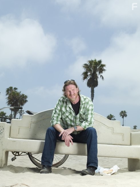 Donal Logue in Терьеры (2010)