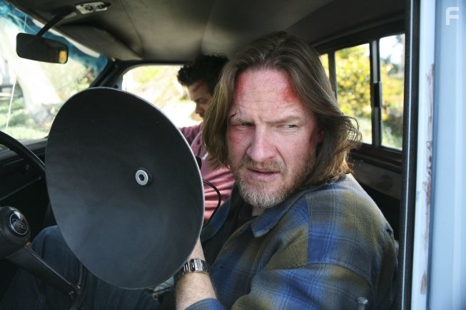Donal Logue and Michael Raymond-James in Терьеры (2010)