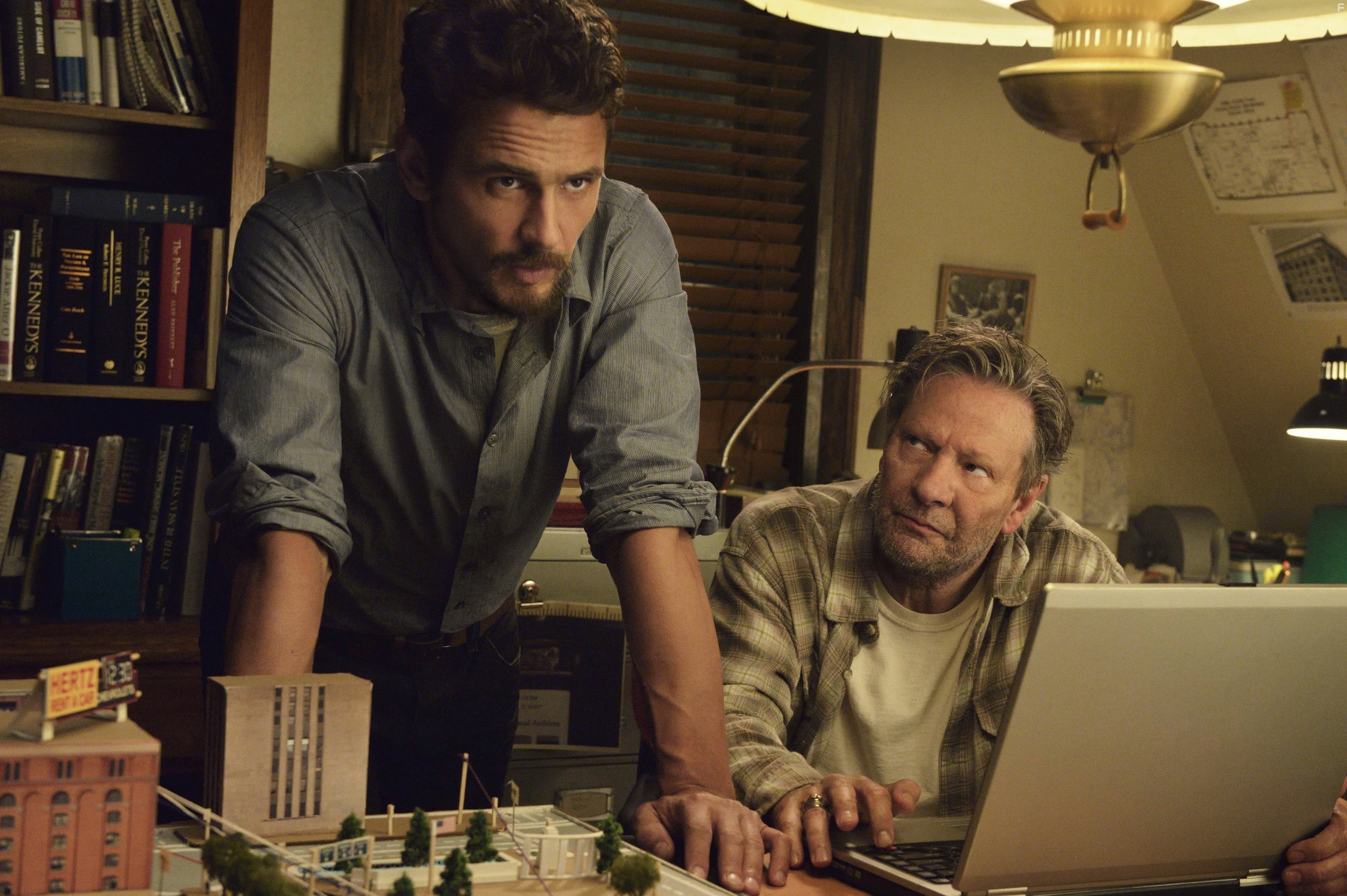 Chris Cooper and James Franco in 11/22/63 (2016)