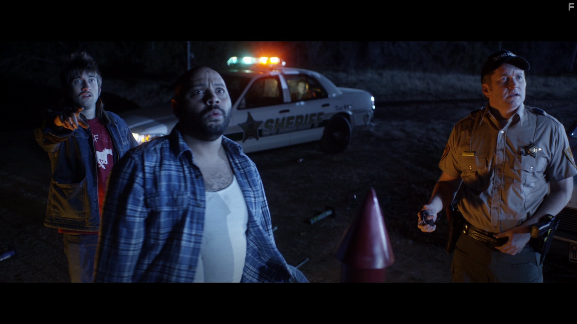 Colton Dunn and Gavin Free in Лазерная команда (2015)
