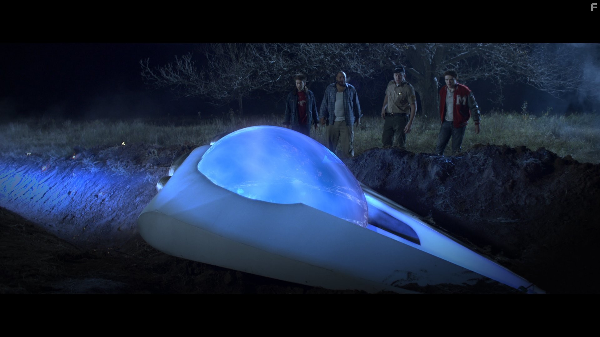 Colton Dunn and Michael Jones in Лазерная команда (2015)