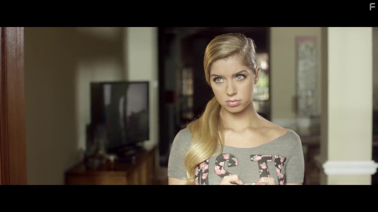 Alexandria DeBerry in Лазерная команда (2015)